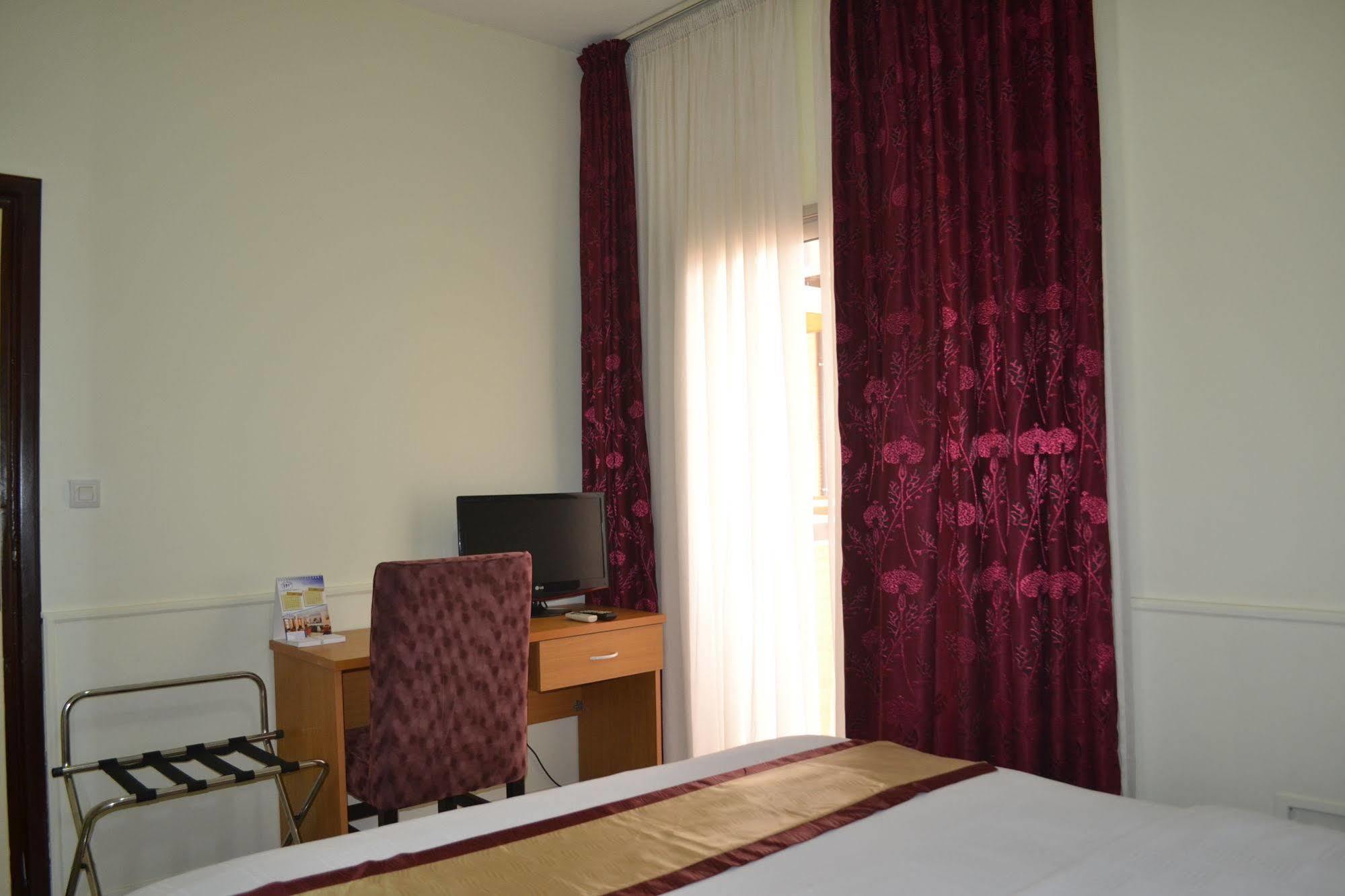 Hotel Mansel Yaoundé Exterior foto